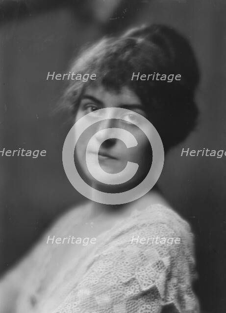 Mitchell, John Purroy, Mrs., portrait photograph, 1913. Creator: Arnold Genthe.