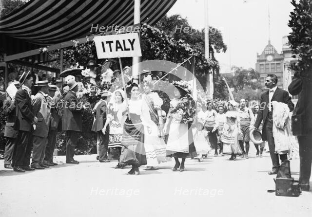 Italy in N.Y. 4th July parade, between c1910 and c1915. Creator: Bain News Service.