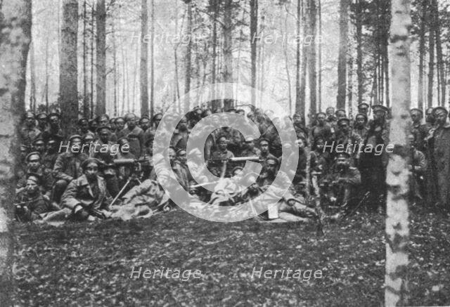 'Visions de guerre sur le front russe; la compagnie de chasseurs qui a pris des tranchees..., 1916. Creator: L.H Grondijs.