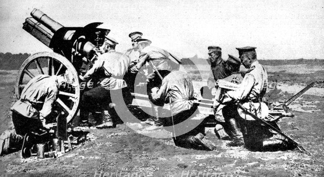 Russian Howitzer at practice fire, First World War, 1914. Artist: Unknown