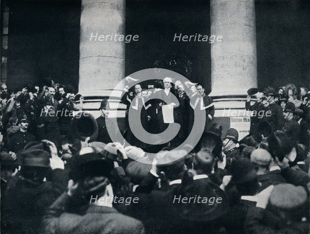Reading the Proclamation of the War against Turkey from the Royal Exchange, London, 1914. Artist: Unknown