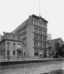 Detroit Peninsular Savings Bank, between 1900 and 1905. Creator: Unknown.