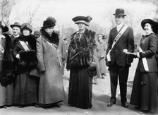 Mrs. Mary Bair, Mr. N. Albert Wood, Mrs. [Richard Coke] Burleson, Dr. & Mrs. O.J. Stevenson, 1913. Creator: Bain News Service.