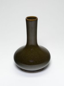 Bottle-Shaped Vase, Qing dynasty (1644-1911), c. 18th century. Creator: Unknown.