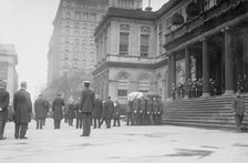 Gaynor fun'l [funeral] - City Hall, 1913. Creator: Bain News Service.