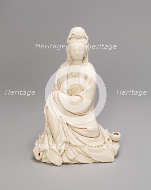 Seated Guanyin, Qing dynasty (1644-1911), late 17th/18th century. Creator: Unknown.