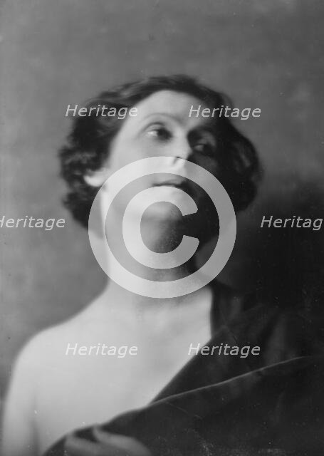 Duncan, Isadora, portrait photograph, between 1916 and 1918. Creator: Arnold Genthe.