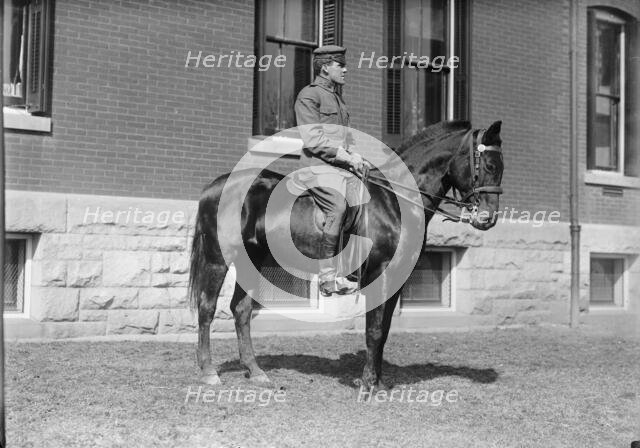 Fort Myer - 2nd Lt. William H. Shepherd, U.S.A., 3rd Field Art. on 'Flash', 1911. Creator: Harris & Ewing.