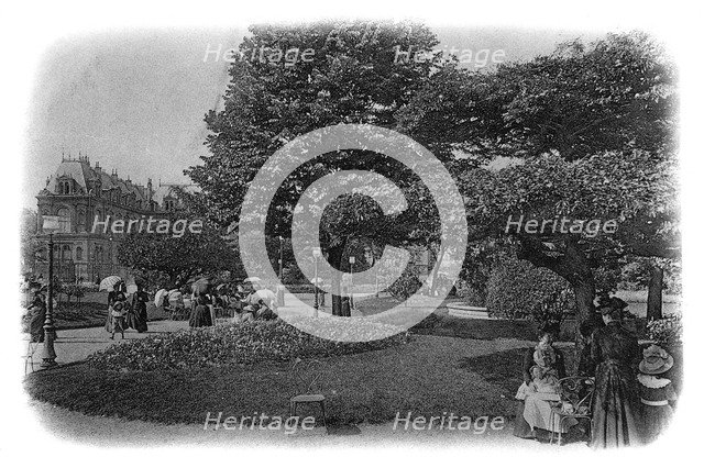 Gardens of the Hotel de Ville, Le Havre, Normandy, France, early 20th century. Artist: Unknown