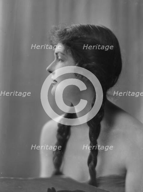 Ray, Adele, Miss, portrait photograph, 1916 Feb. 1. Creator: Arnold Genthe.