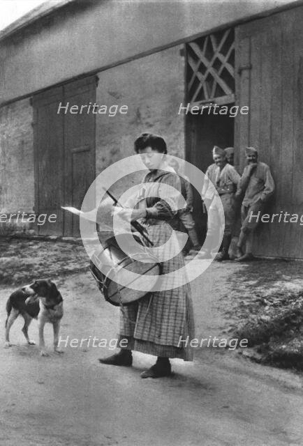'La garde champetre; Derriere le front de la Somme, a Hangest-en-Santerre', 1916. Creator: Unknown.