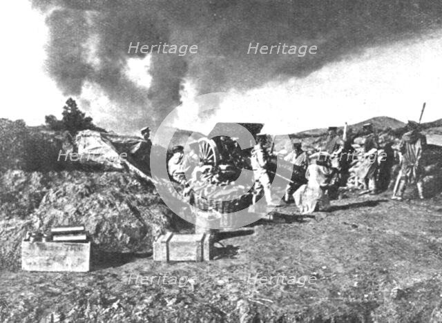'En Extreme-Orient; Une canon de siege japonais devant Tsing-Tao...1914 (1924). Creator: Unknown.