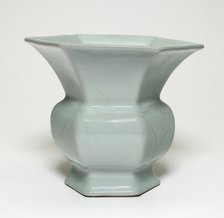 Hexagonal Vase, Qing dynasty (1644-1911), 18th/19th century. Creator: Unknown.