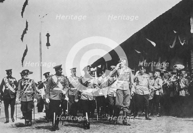 Tsar Nicholas II  (1868-1918) Interview with Kaiser Guillermo II (1859-1941) on the Baltic, at th…