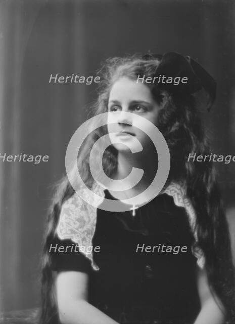 Daughter of Mrs. Andrew Welsh, portrait photograph, 1917. Creator: Arnold Genthe.
