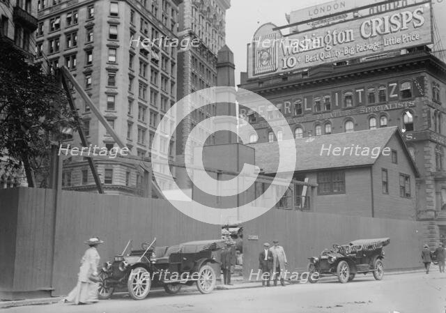 Aqueduct shaft, Broadway, between c1910 and c1915. Creator: Bain News Service.