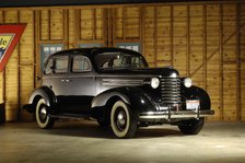 Oldsmobile 1937. Artist: Simon Clay.