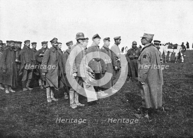 'Les prises d'une action locale; Six cent cinquante prisonniers resterent entre nos mains..., 1918. Creator: Unknown.