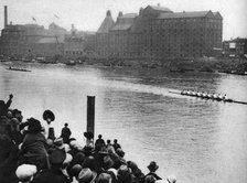 Finish of the Oxford and Cambridge Boat Race, London, 1926-1927. Artist: Unknown