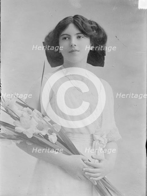 Countess Nadejda Mikhailovna de Torby (1896-1963), c. 1915. Artist: Anonymous  