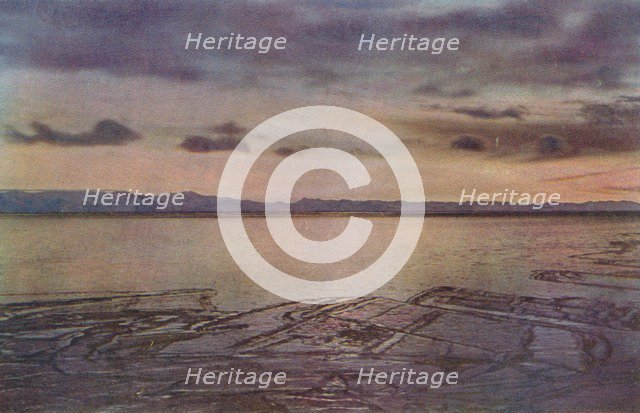 'An April After Glow', 1 April 1911, (1913).   Artist: Herbert Ponting.