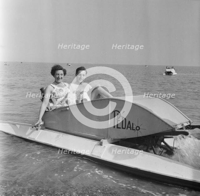 Felixstowe, Felixstowe, Suffolk Coastal, Suffolk, 19/06/1954. Creator: John Laing plc.