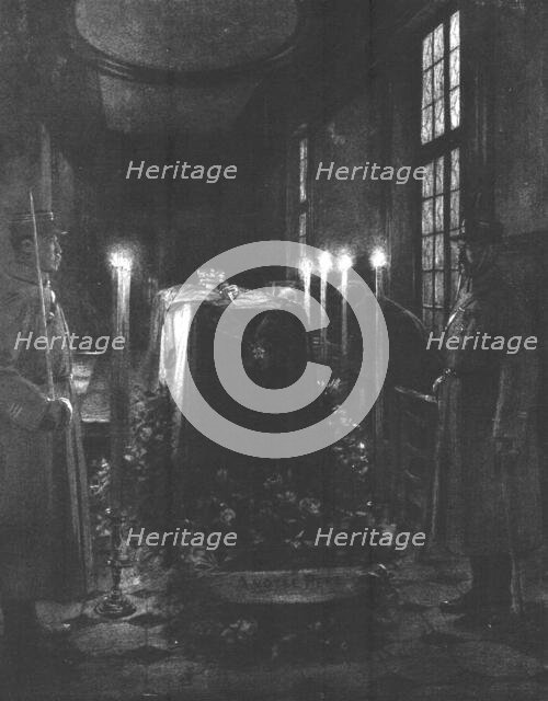 'Le cercueil du general Gallieni aux Invalides; La veillee dans la chapelle Napoleon', 1916. Creator: J Simont.