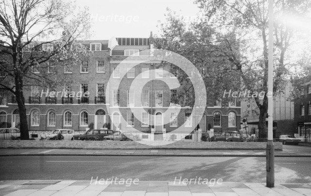 231-245 Kennington Lane, Lambeth, London, c1945-1980. Artist: Eric de Maré