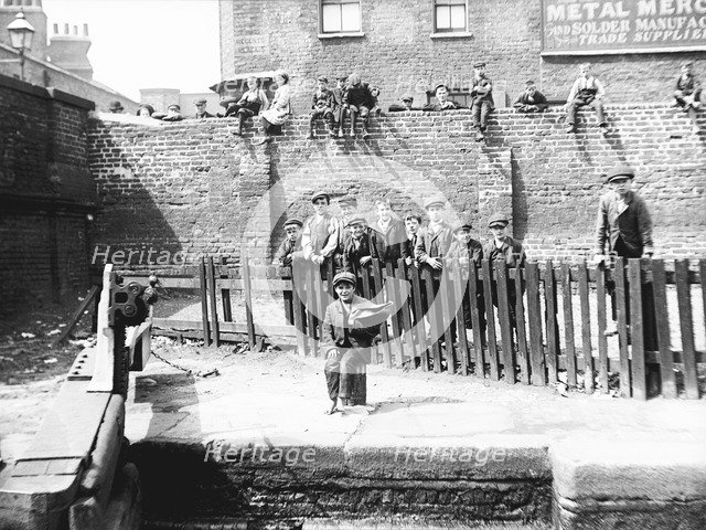 Boys by a lock on the Grand Union Canal, London, c1905. Artist: Unknown