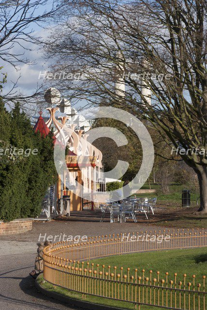 UK, London, Battersea Park, 2009. Creator: Ethel Davies.