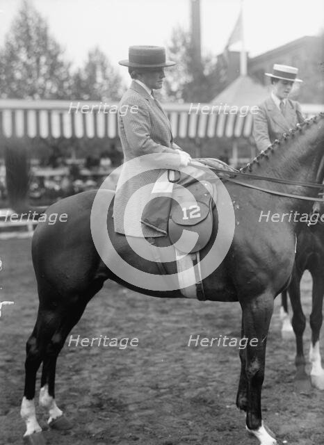 Horse Shows - Mrs. Aileen Potts, 1917. Creator: Harris & Ewing.