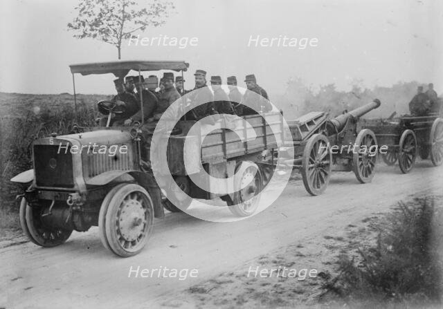 French Siege gun & motor tractor, between c1914 and c1915. Creator: Bain News Service.