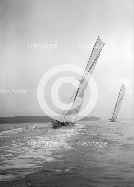 The 40-rater cutter 'Carina' leaves wake, 1911. Creator: Kirk & Sons of Cowes.