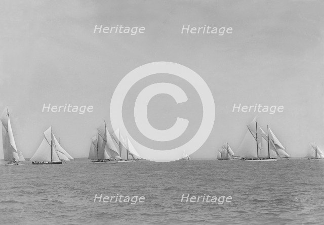 Start for the King's Cup yacht race, 1909. Creator: Kirk & Sons of Cowes.