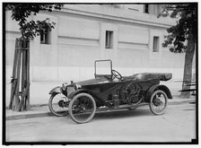 Car-Nation vehicle, between 1914 and 1917. Creator: Harris & Ewing.