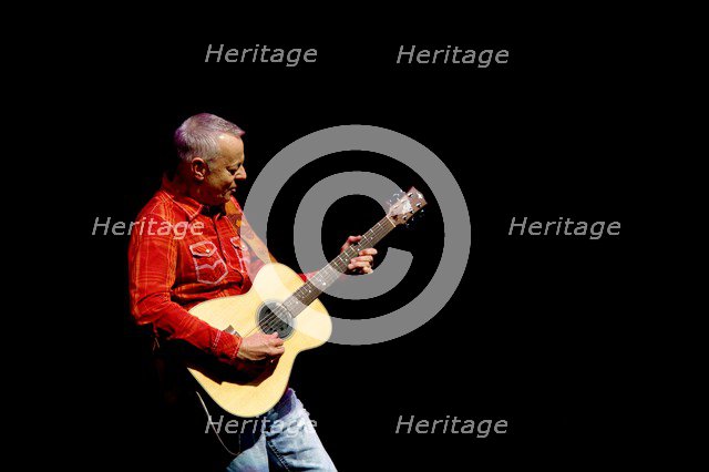 Tommy Emmanuel, Hawth, Crawley, West Sussex, january 12, 2017. Artist: Brian O'Connor.
