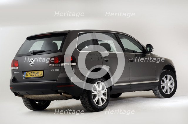 2009 Volkswagen Touareg V6 Tdi Artist: Unknown.