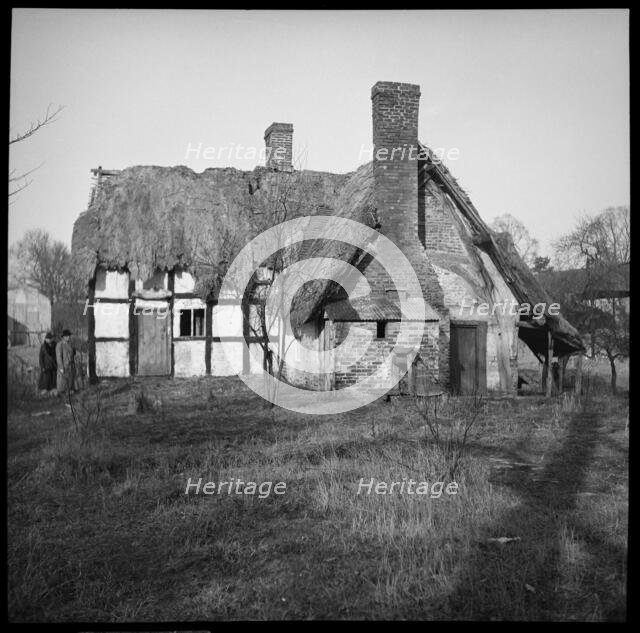 Artist's Cottage, Trotshill, Warndon, Worcester, Worcestershire, 1939. Creator: Marjory L Wight.