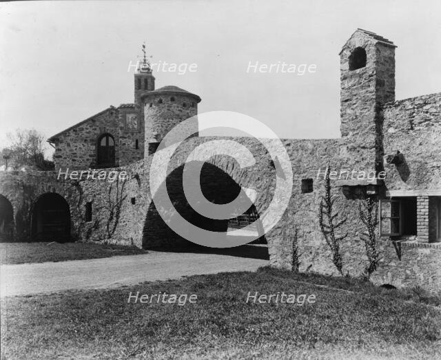 "Surprise Valley Farm," Arthur Curtiss James property, Beacon Hill Road, Newport, Rhode Island, 1917 Creator: Frances Benjamin Johnston.