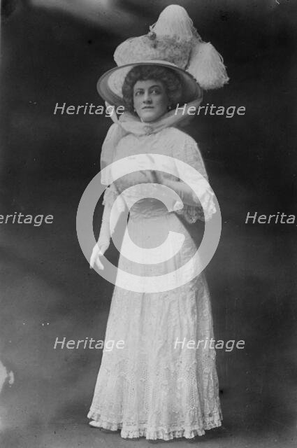 Laura Jean Libbey, White, NY, 1910. Creator: Bain News Service.