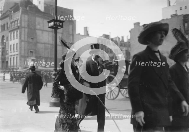Austen Gray & wife, 1913. Creator: Bain News Service.