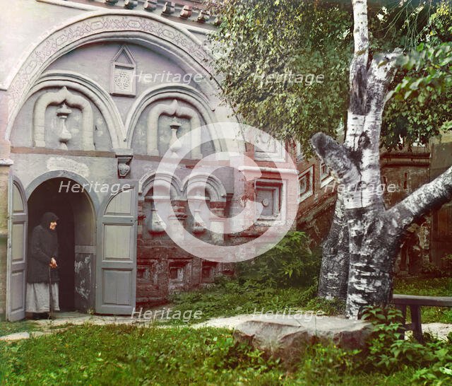 Study; in the courtyard of the Church of the Resurrection, Kostroma, 1910. Creator: Sergey Mikhaylovich Prokudin-Gorsky.