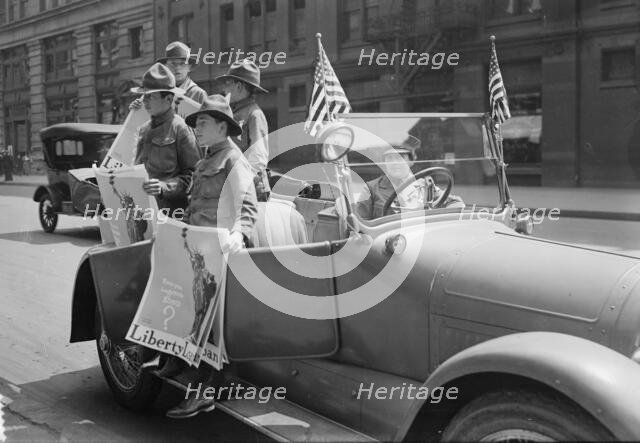 Boy Scouts as bond workers, 1917. Creator: Bain News Service.