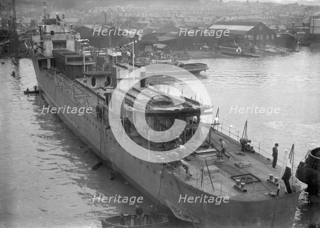 Navy ship under construction, 28th July 1937. Creator: Kirk & Sons of Cowes.