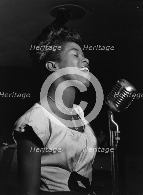 Portrait of Sarah Vaughan, Café Society (Downtown)(?), New York, N.Y., ca. Aug. 1946. Creator: William Paul Gottlieb.
