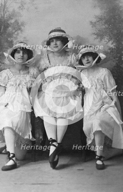 Three young women, photographed in Gales Studios, early 20th century. Artist: Unknown