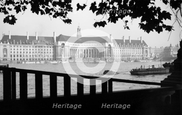 County Hall, London, c1945-c1965. Artist: SW Rawlings