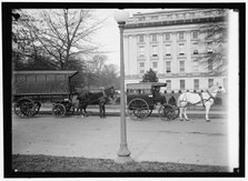 Treasury Department wagon, between 1910 and 1917. Creator: Harris & Ewing.