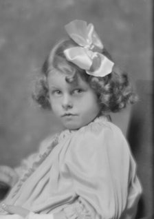 Cowan, Lorna, portrait photograph, 1915 Oct. 23. Creator: Arnold Genthe.