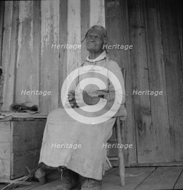 Cotton sharecropper, Mississippi, 1937. Creator: Dorothea Lange.